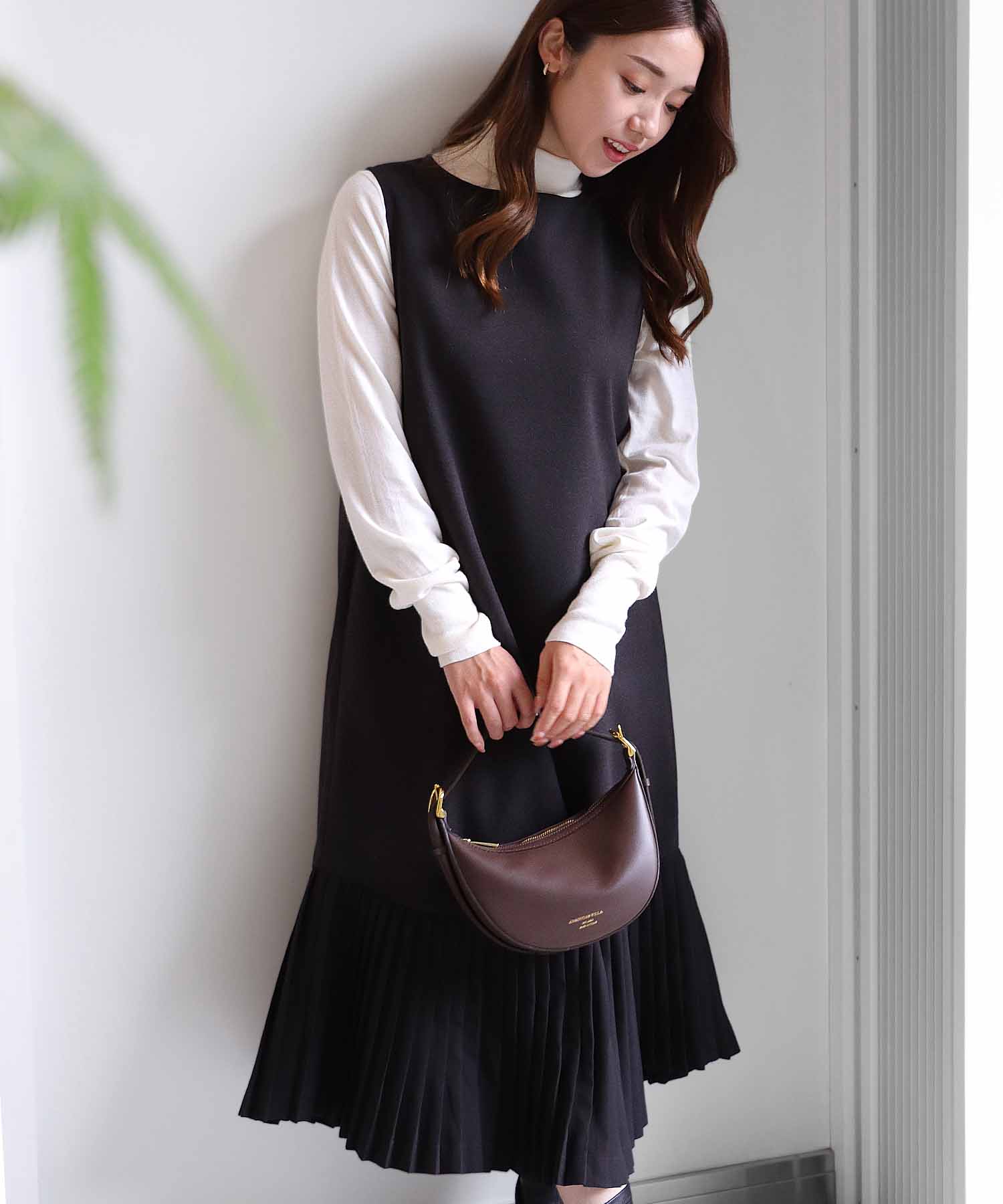 手洗い出来る ヘムプリーツAラインワンピース | AND ON JIONE STORE